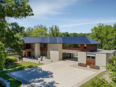 2700 Squirrel Rd