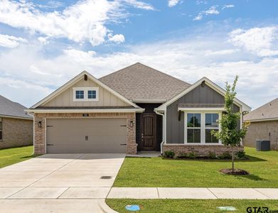 302 Driftwood Way