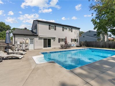 3737 Silina Dr
