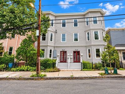 442 Windsor St #1