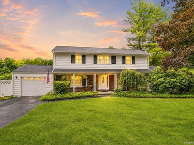 2590 Darnley Place