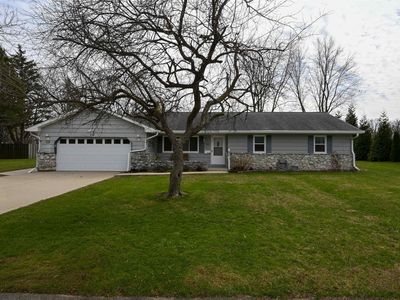 4411 Willow Dr