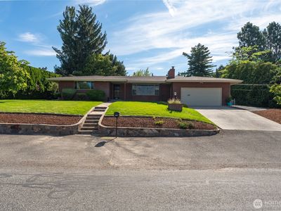 1589 N Ashland Avenue