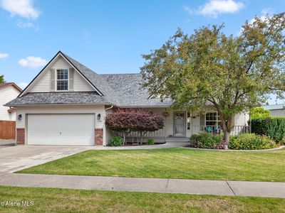 1143 W Sycamore Ave