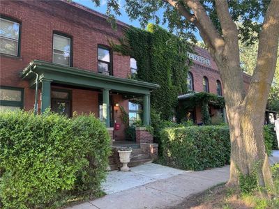 111 Isabel St E