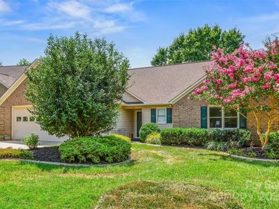 318 Hidden Creek Cir
