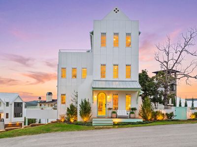 104 Sandstone Dr