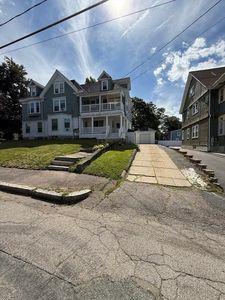 203 W Elm St