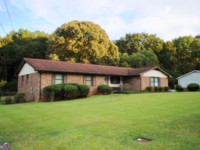 2032 Merle Dr SE