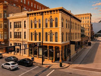 411 Plum St #303