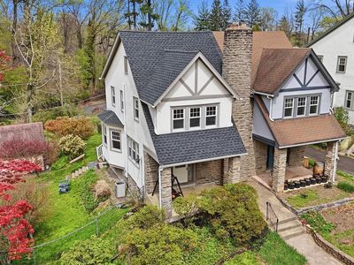 855 Elkins Ave