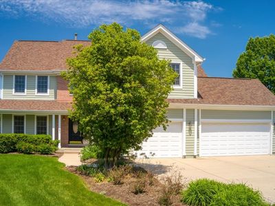 39W842 Louisa May Alcott Ln