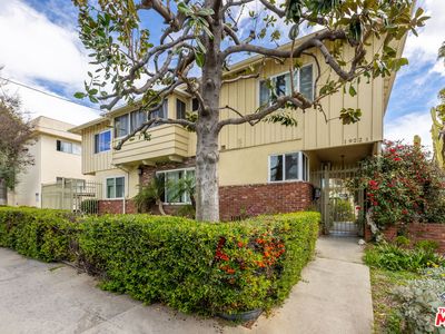 1922 Tamarind Ave APT 10