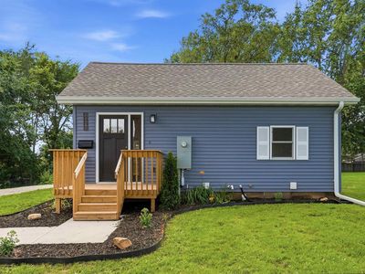 Property at 1931 Belle Ave, Cedar Falls, IA