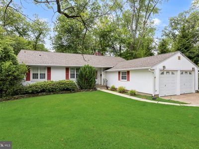 223 Dickens Ct