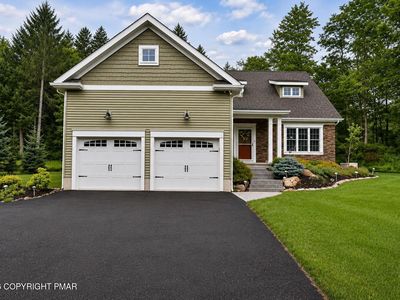 126 Lexington Ln