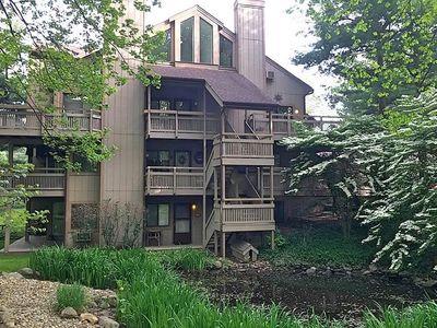 593 Meredith Ln