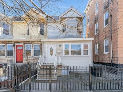 6 Corbin Ave