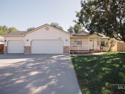 111 Victor Gust Dr