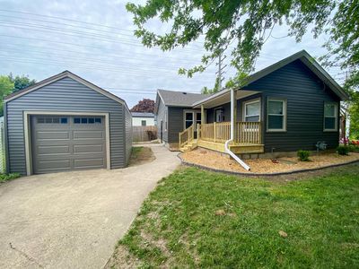 5229 N 64th STREET