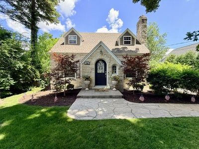 700 Elm Grove ROAD