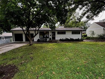 Property at 7141 Belinder Ave, Prairie Village, KS