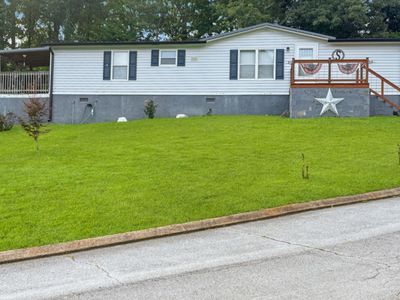 896 Ponderosa Dr