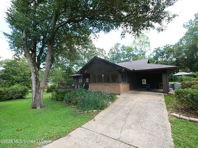 9936 Ana Hulu St