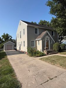 711 W Cherry St