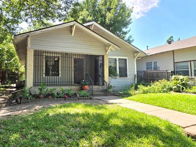 903 Cameron Ave