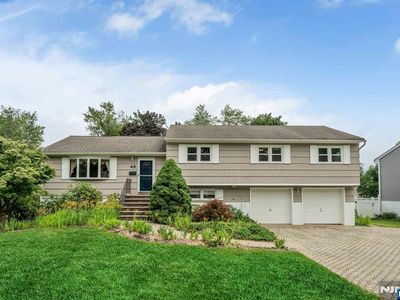 48 Andover Dr