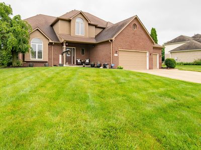 1145 Forest Commons Dr