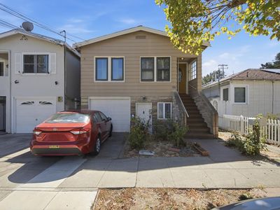991 Mills Ave