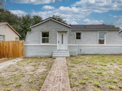 1138 Golla Dr