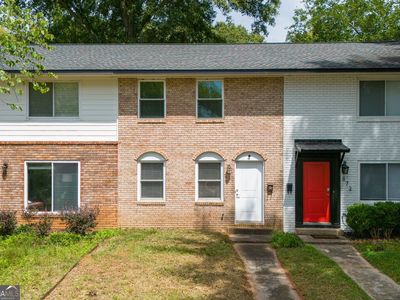 876 College Ave