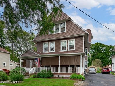 16 Montgomery Ave
