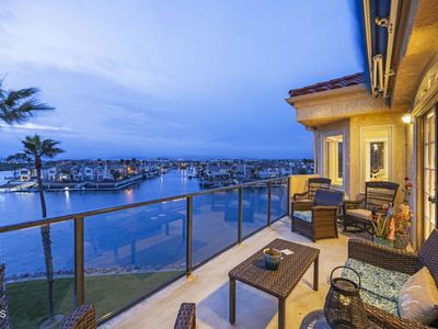 1712 Emerald Isle Way