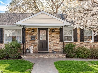 454 Russell Ave