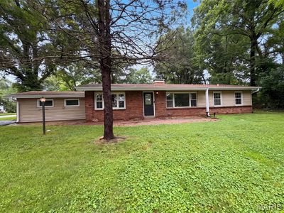 Property at 925 Woodcrest Ln, Hazelwood, MO