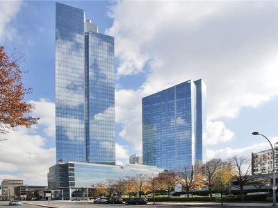 1 Renaissance Square 40th FlOOR