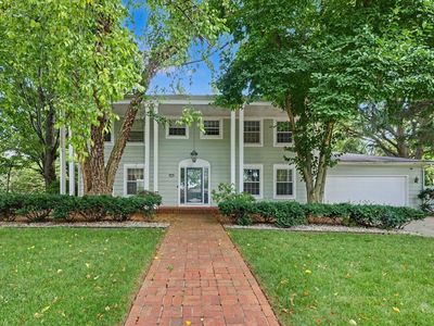 3217 Lakeshore Dr