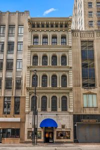417 Vine St Unit 302