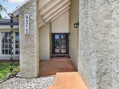 Property at 9315 SW 172nd Ter, Palmetto Bay, FL
