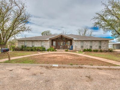810 Live Oak St