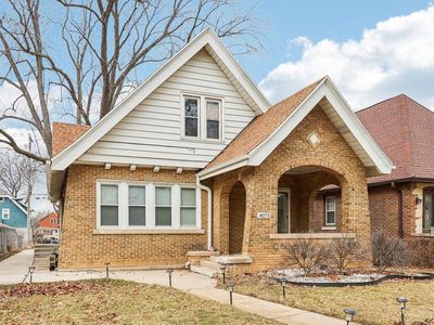 4073 North 16th STREET