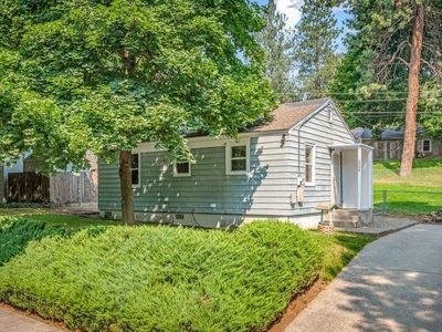 3320 W Woodland Blvd