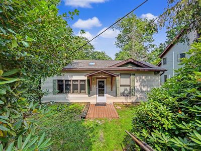 27 W Fern St