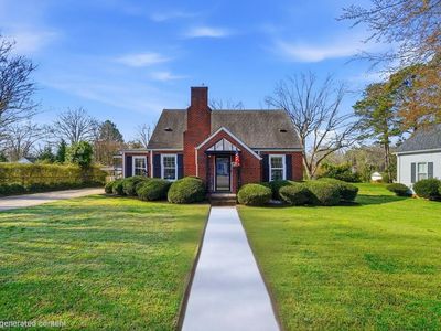 208 E Fairview Ave