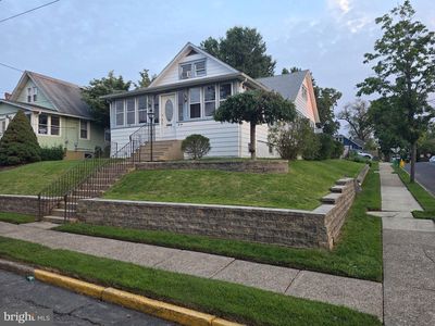 20 Lawrence Ave