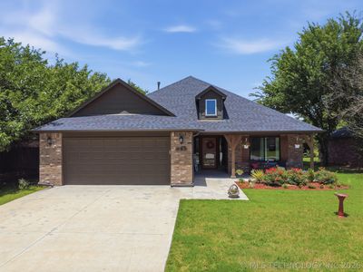 Property at 733 E 139th Pl, Glenpool, OK